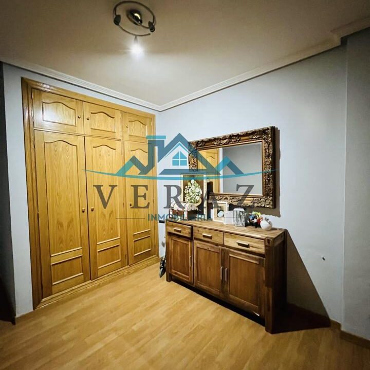 3799581-02201b34