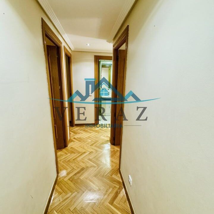 4040219-2ba49072